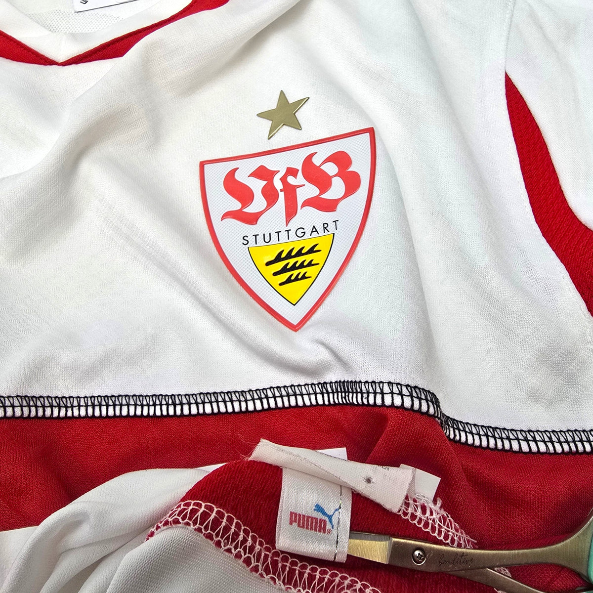 2010/11 Stuttgart Home Football Shirt (L) Puma - Football Finery - FF305946
