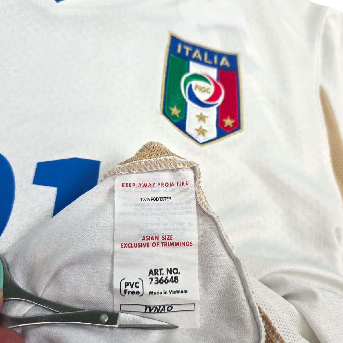 2010/12 Italy Away Football Shirt (S) Puma 21 Pirlo - Football Finery - FF306128