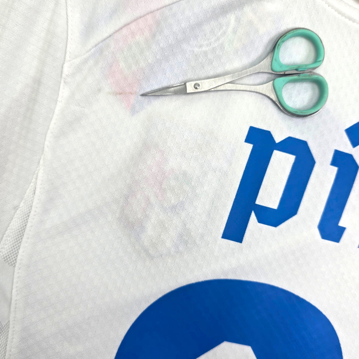 2010/12 Italy Away Football Shirt (S) Puma 21 Pirlo - Football Finery - FF306128