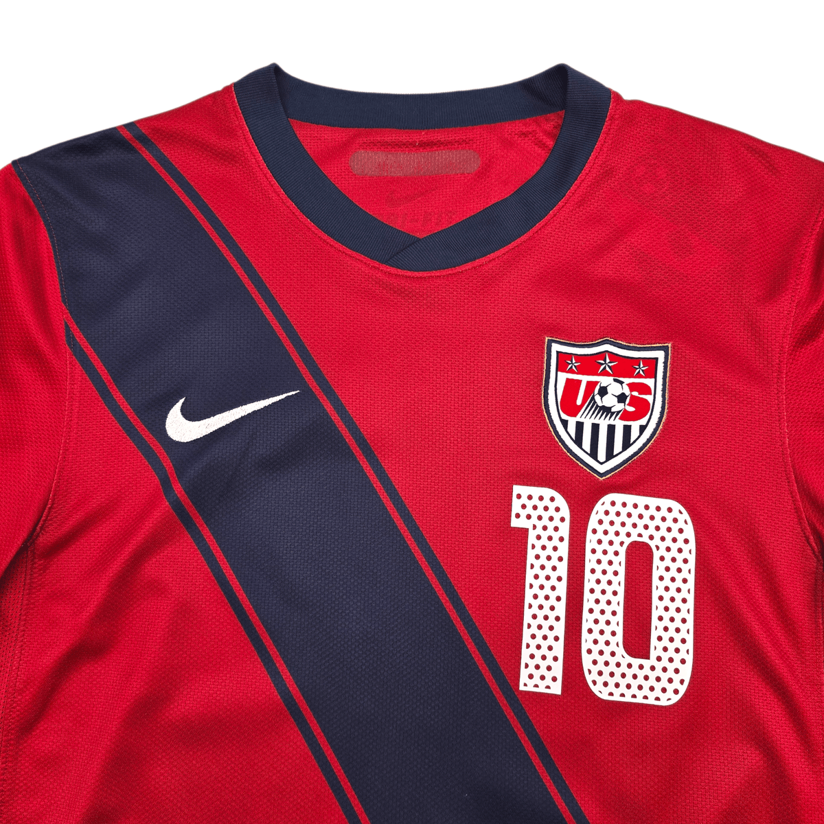 2010/12 USA Away Football Shirt (M) Nike 10 Donovan - Football Finery - FF303274