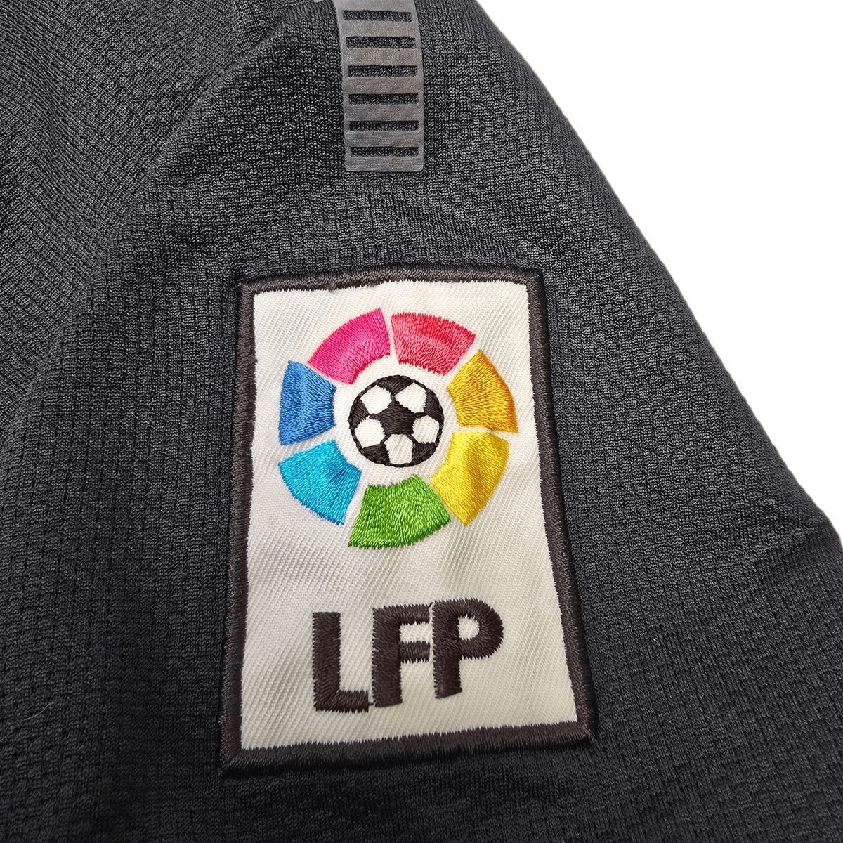 2011/12 Barcelona Away Football Shirt (M) Nike 8 Iniesta - Football Finery - FF303035