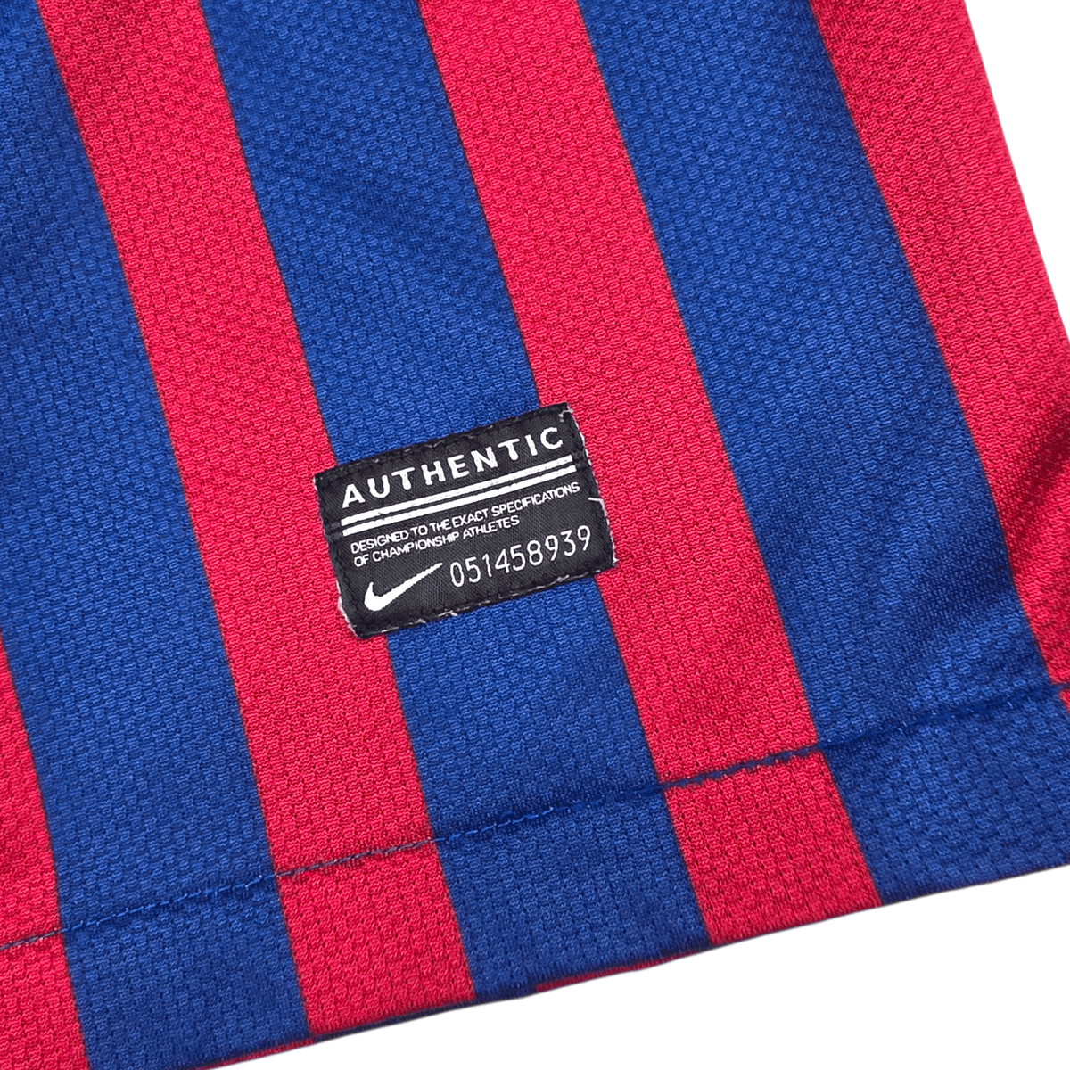 2011/12 Barcelona Home Football Shirt (L) Nike 10 Messi - Football Finery - FF301906
