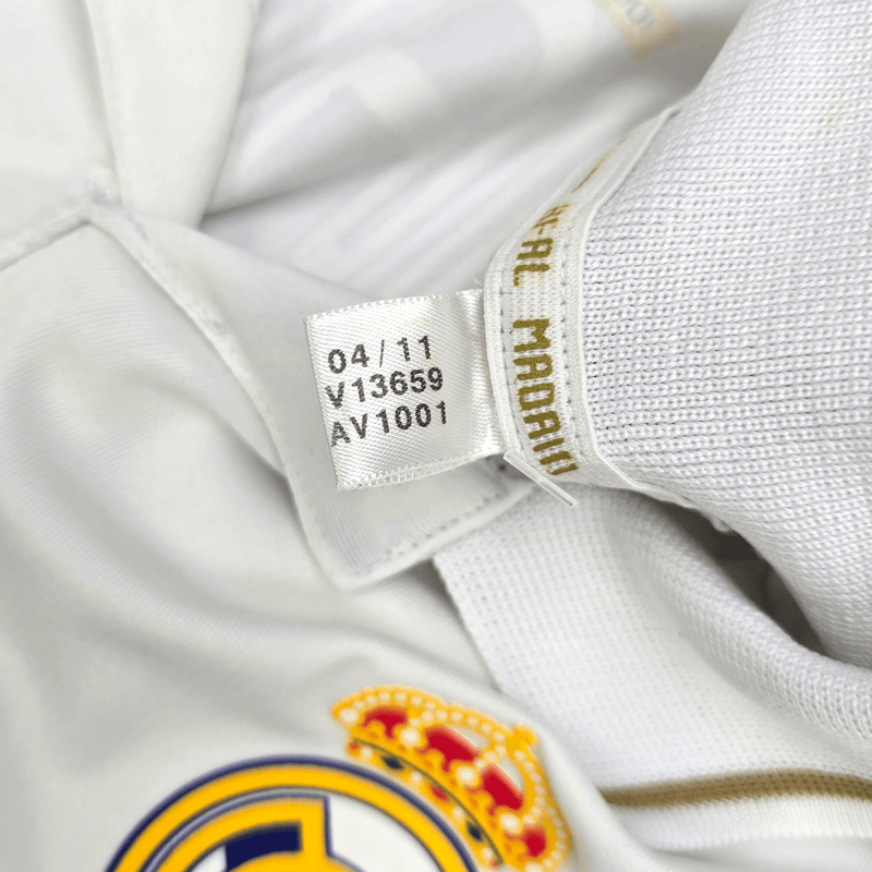 2011/12 Real Madrid Home Football Shirt (S) Adidas 7 Ronaldo - Football Finery - FF302461