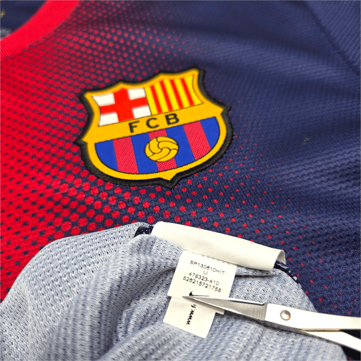 2012/13 Barcelona Home Football Shirt (M) Nike 16 Sergio - Football Finery - FF303486