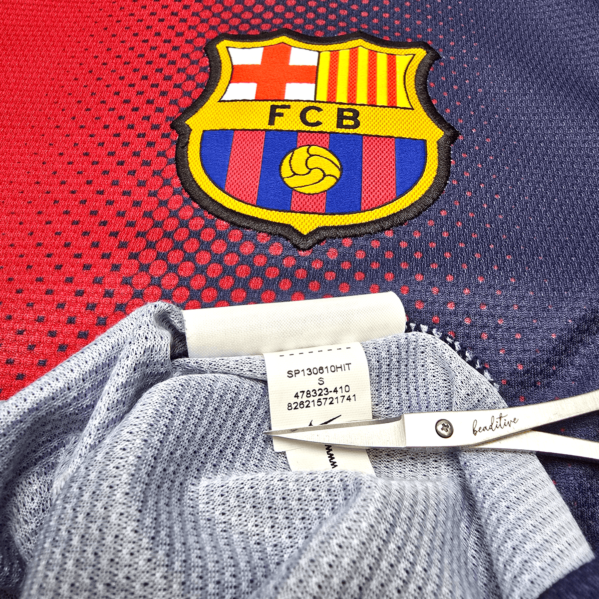 2012/13 Barcelona Home Football Shirt (S) Nike 10 Messi - Football Finery - FF301913