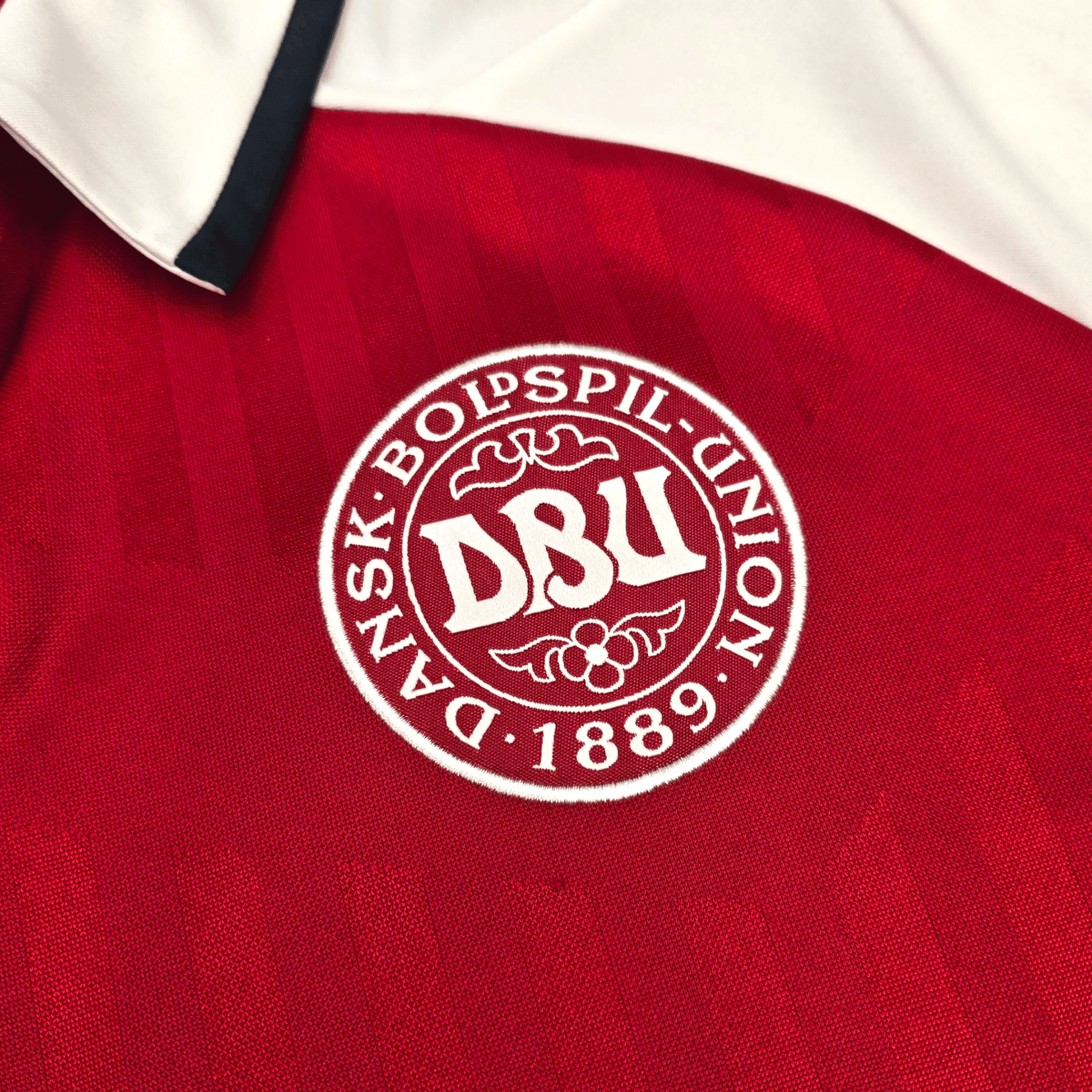 2012/13 Denmark Home Football Shirt (XL) Adidas 8 Eriksen - Football Finery - FF301405