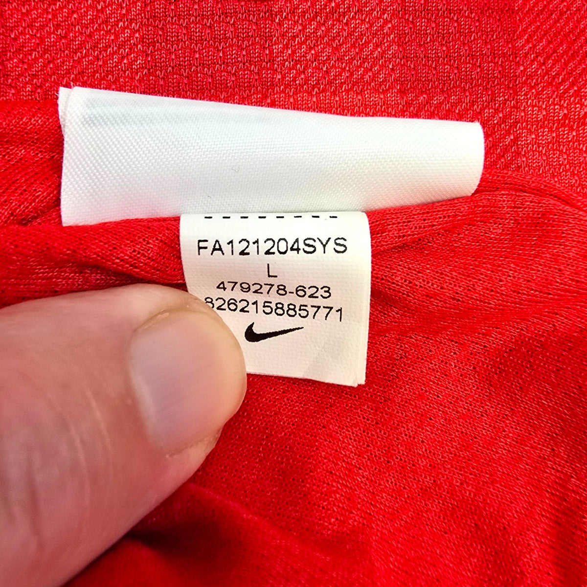 2012/13 Manchester United Home Football Shirt (L) Nike 18 Young - Football Finery - FF304681