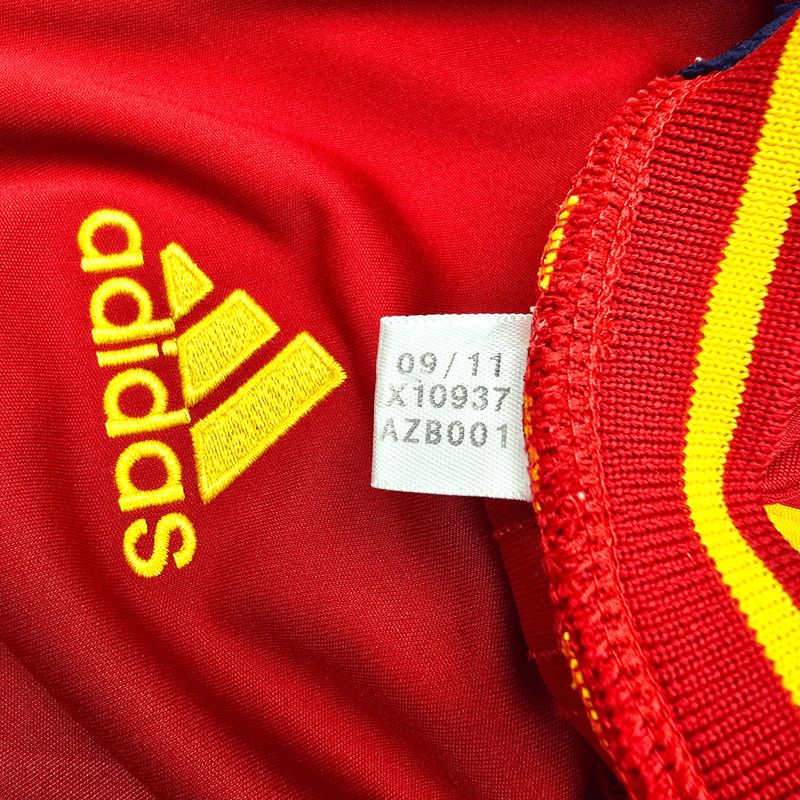2012/13 Spain Home Football Shirt (M) Adidas #6 Iniesta - Football Finery - FF204550