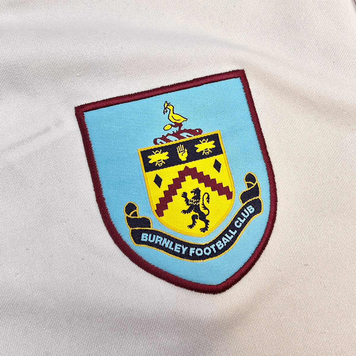 2013/14 Burnley Away Football Shirt (L) Puma 2 Trippier - Football Finery - FF303802
