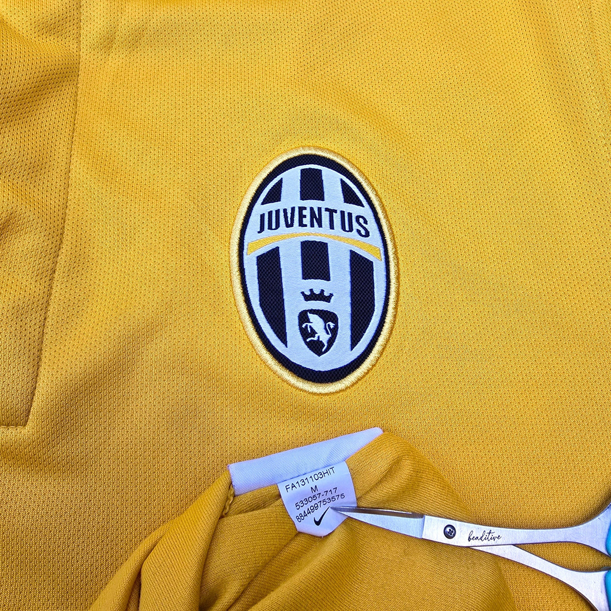 2013/14 Juventus Away Football Shirt (M) Nike 10 Tevez - Football Finery - FF304343