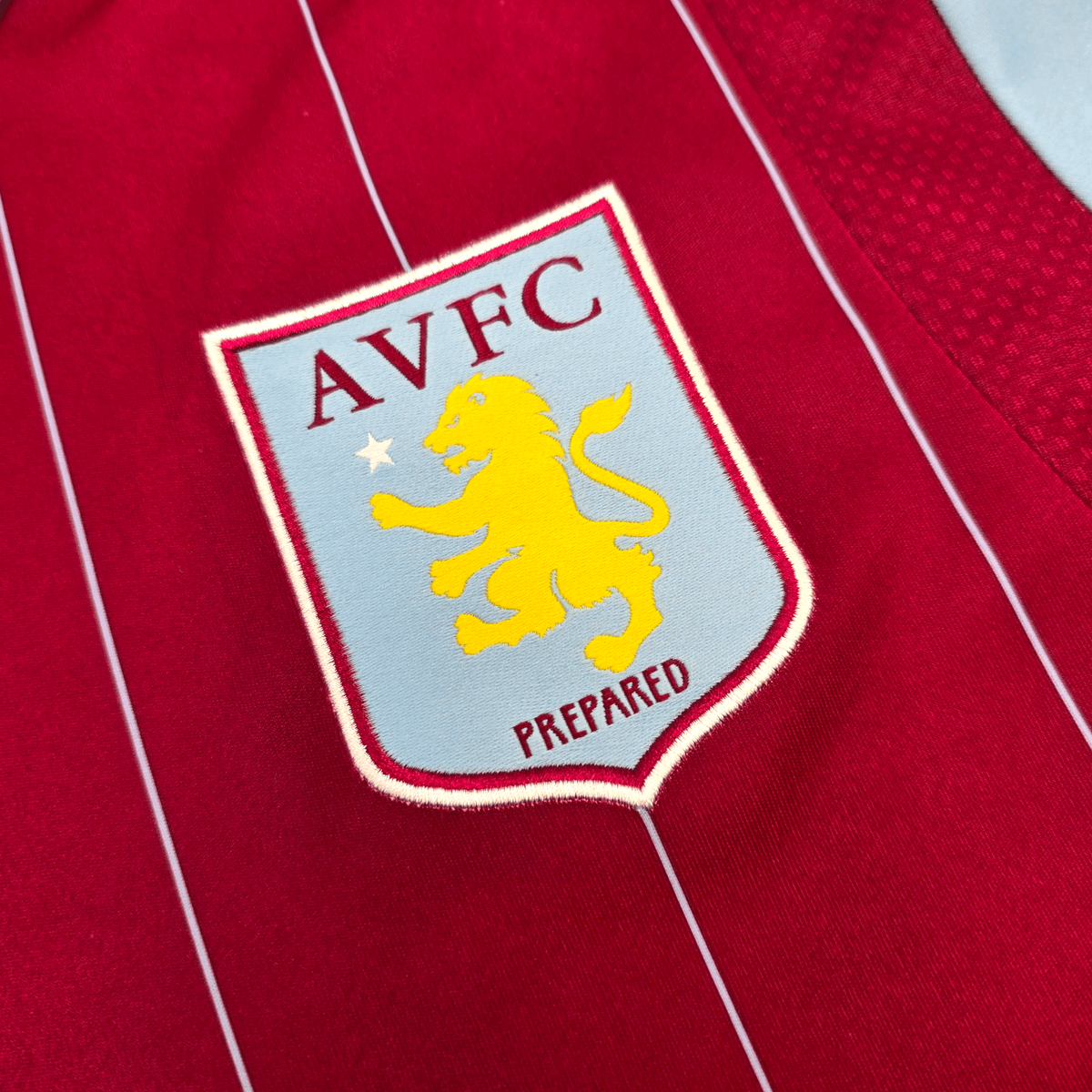 2014/15 Aston Villa Home Football Shirt (XL) Macron 20 Benteke - Football Finery - FF304636