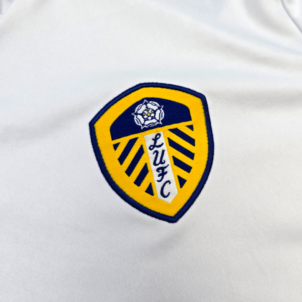 2014/15 Leeds United Home Football Shirt (L) Macron - Football Finery - FF305459