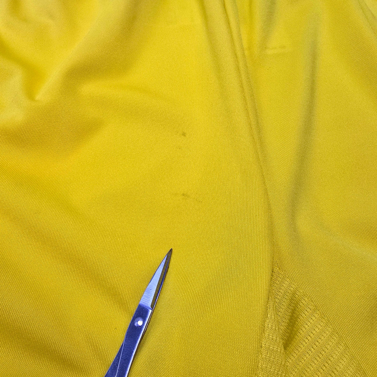 2014/15 Liverpool Football Shorts (S) Warrior | Away - Football Finery - SS10011