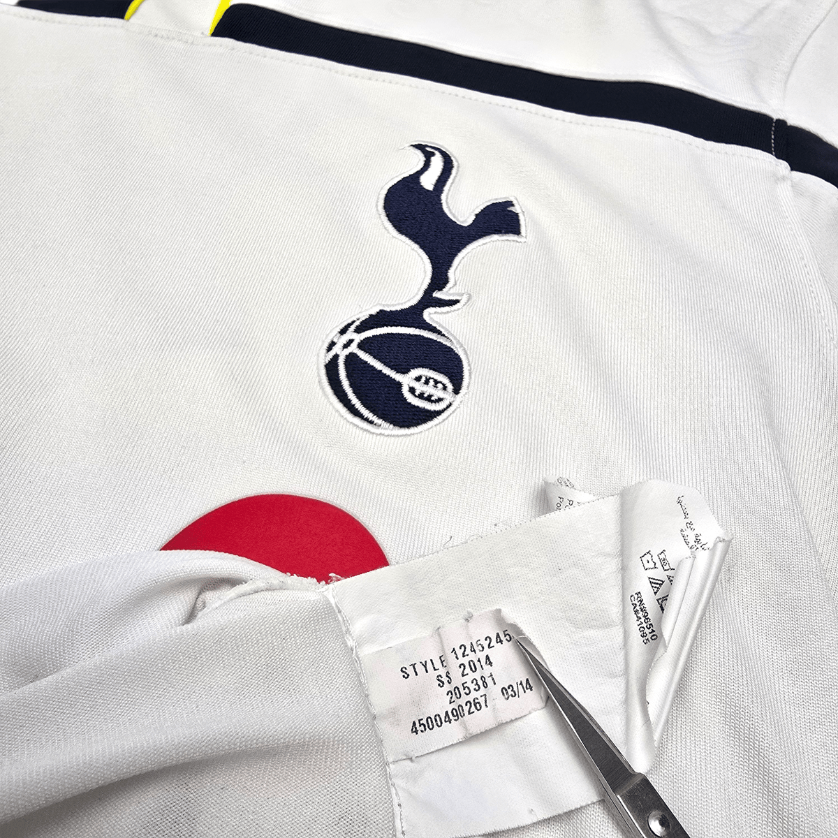 2014/15 Tottenham Hotspur Home Football Shirt (S) Under Armour 23 Eriksen - Football Finery - FF301733