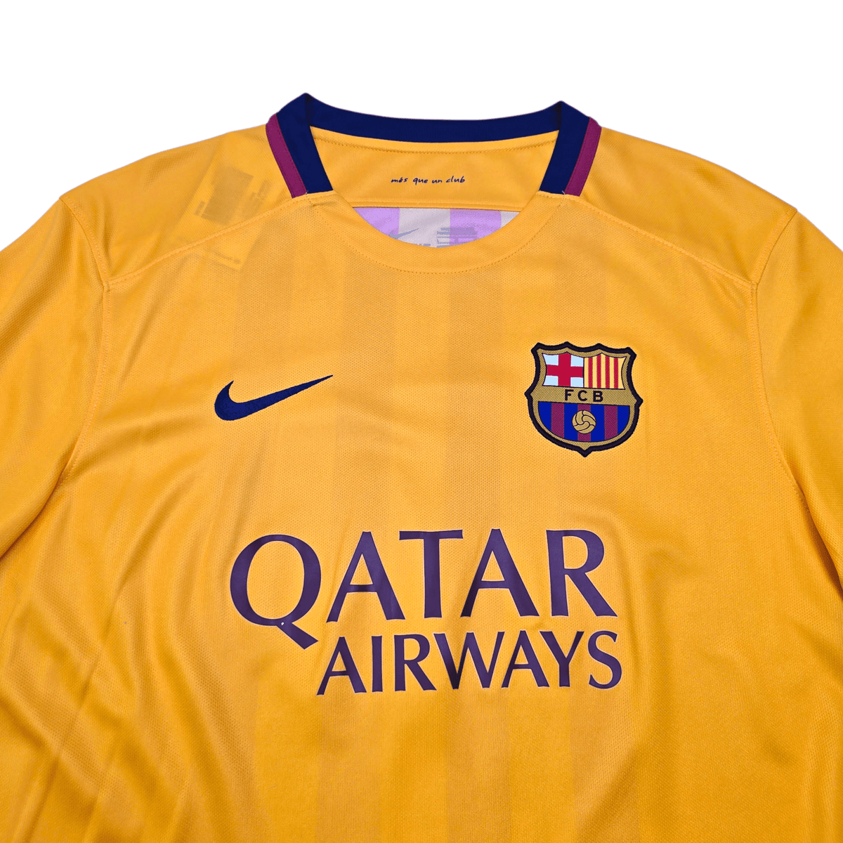 2015/16 Barcelona Away Football Shirt (L) Nike 14 Mascherano - Football Finery - FF303739