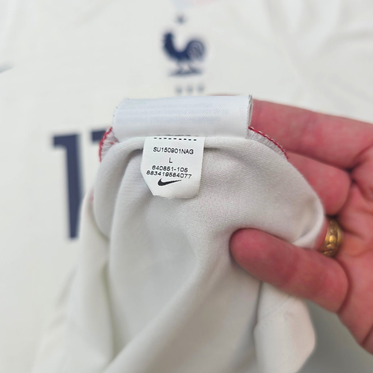 2015/16 France Away Football Shirt (L) Nike 11 Griezmann - Football Finery - FF305278