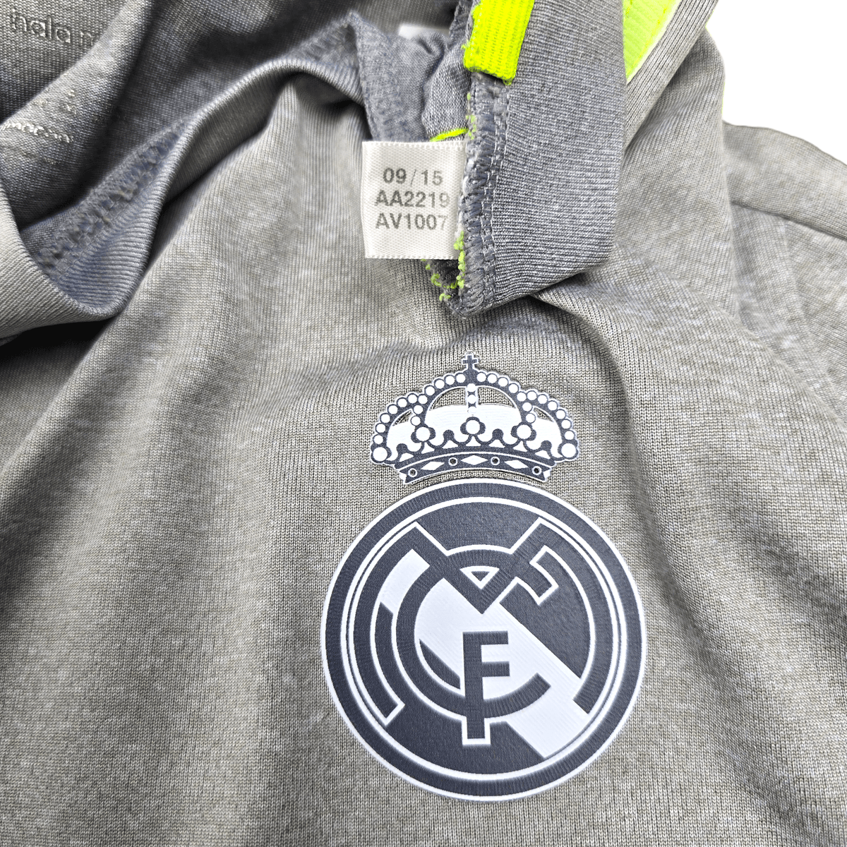 2015/16 Real Madrid Away Football Shirt (2XL) Adidas 7 Ronaldo - Football Finery - FF303324