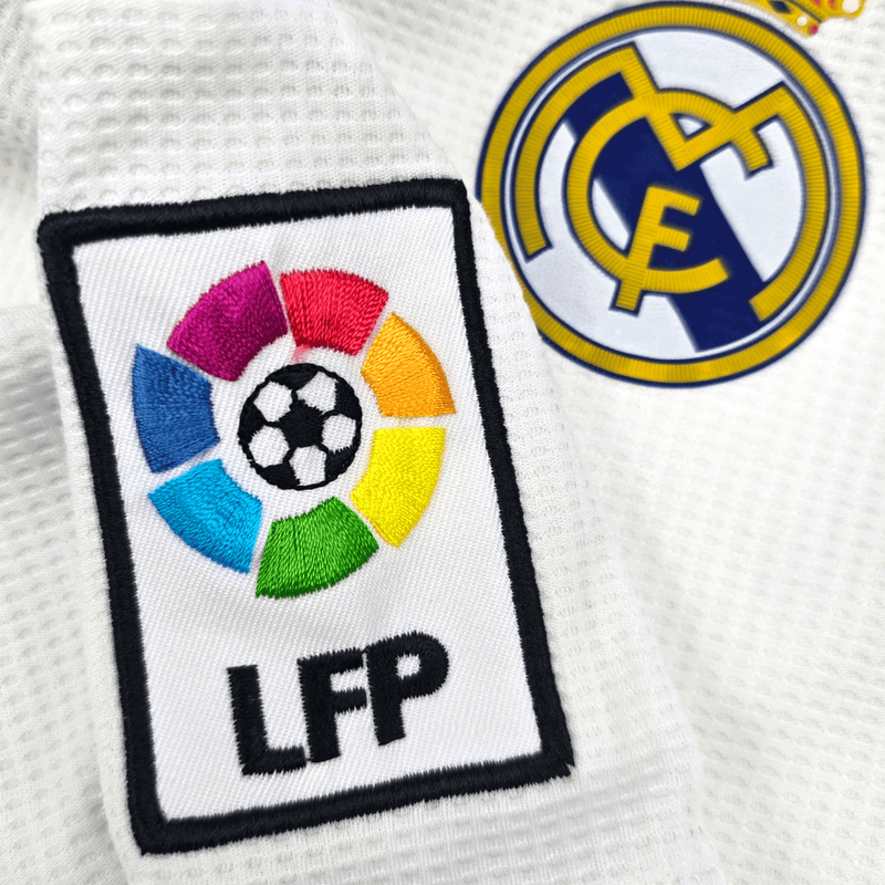 2015/16 Real Madrid Home Football Shirt (L) Adidas 7 Ronaldo - Football Finery - FF302416