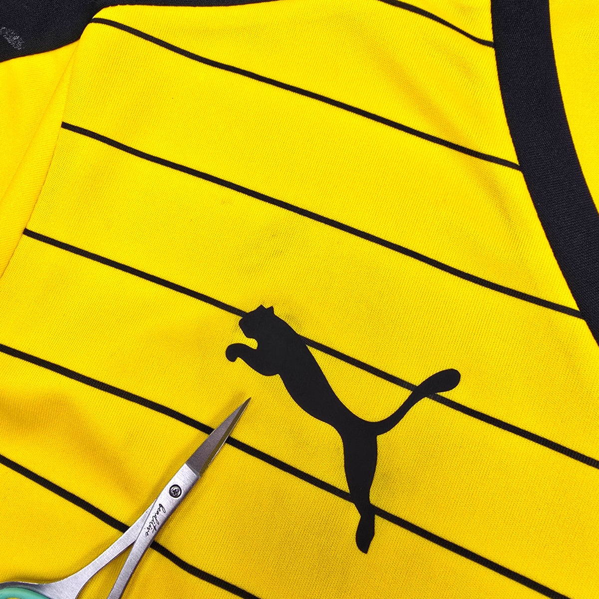 2015/16 Watford Home Football Shirt (M) Puma 9 Deeney - Football Finery - FF303615