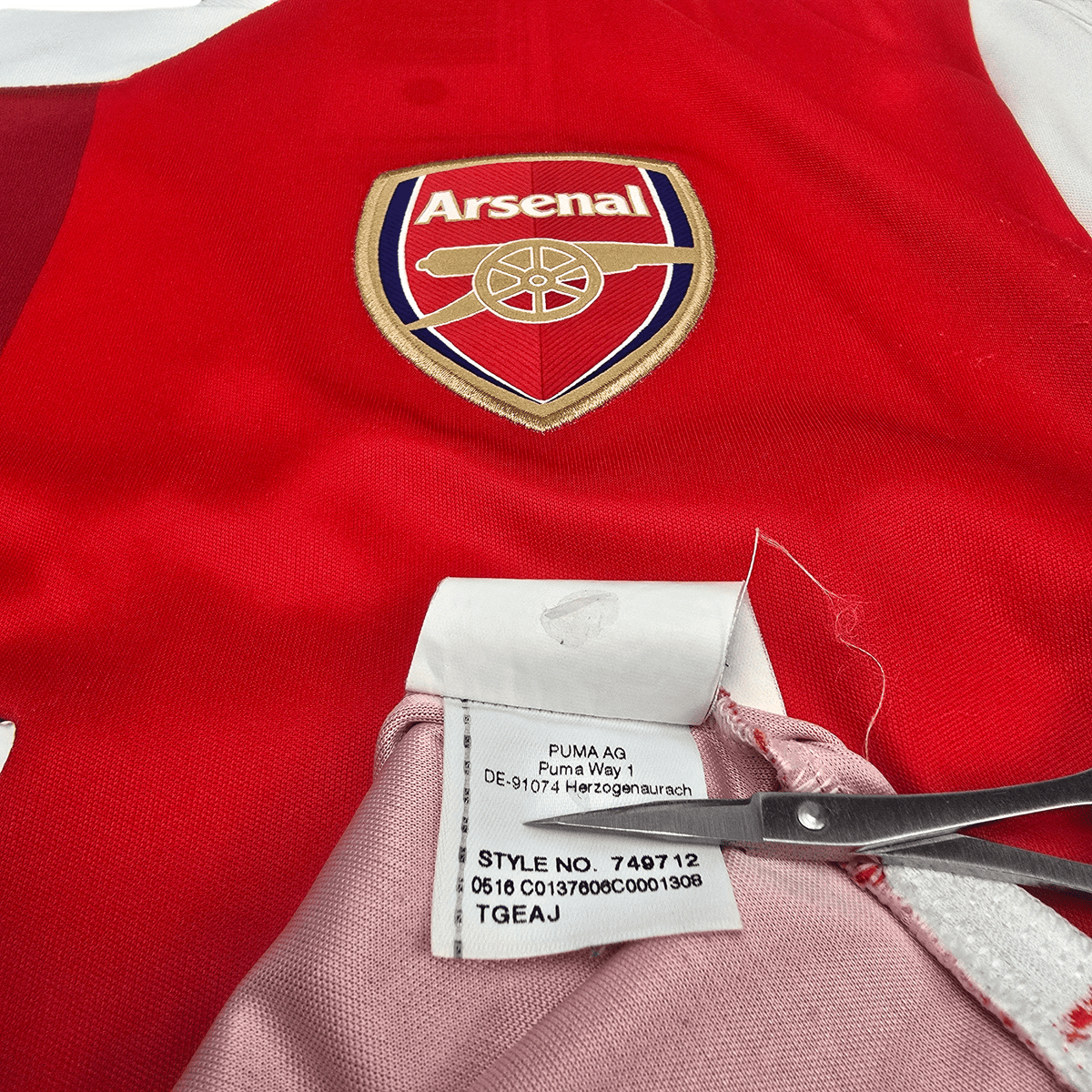 2016/17 Arsenal Home Football Shirt (XL) Puma 8 Ramsey - Football Finery - FF302764