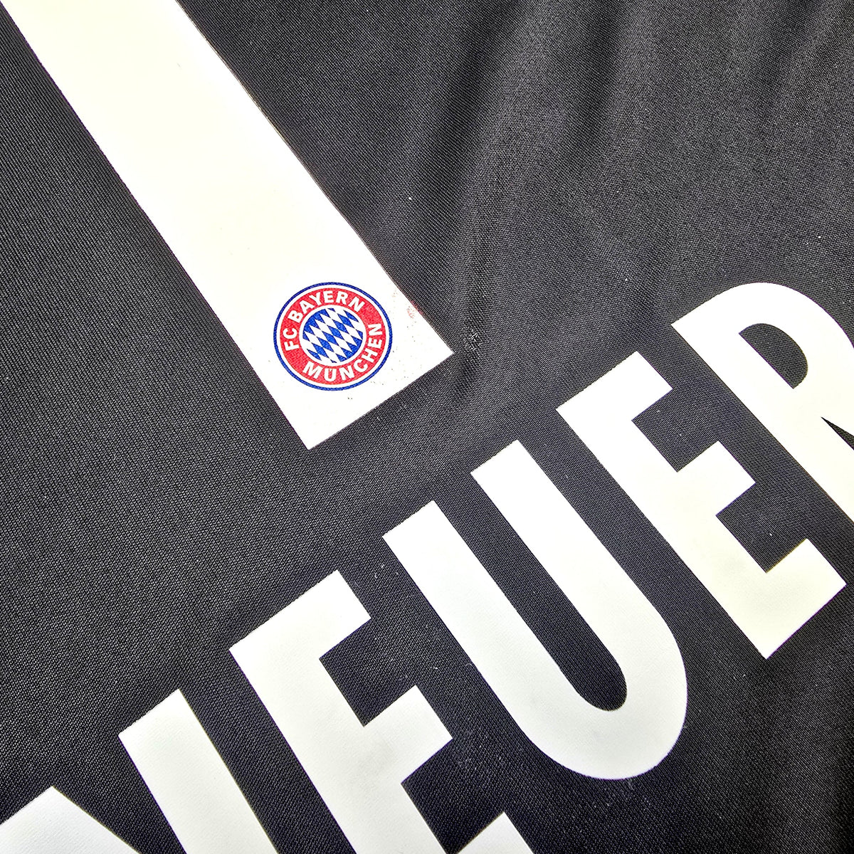 2016/17 Bayern Munich Goal Keeper Football Shirt (S) Adidas 1 Neuer - Football Finery - FF304619