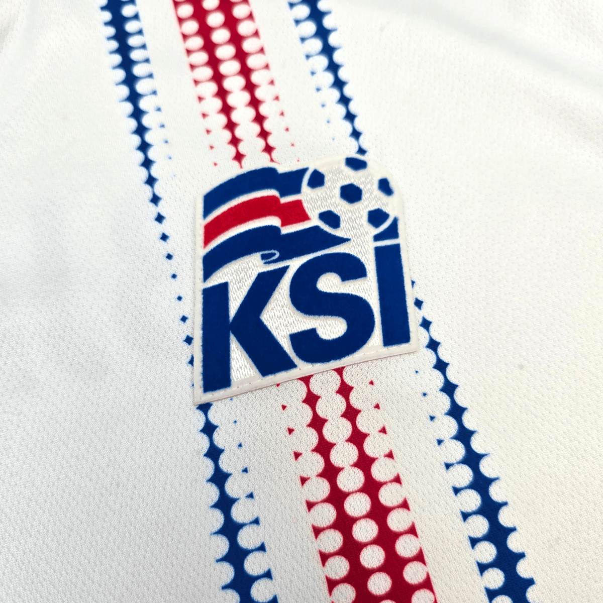 2016/18 Iceland Away Football Shirt (L) Errea 8 B. Bjarnason - Football Finery - FF304289