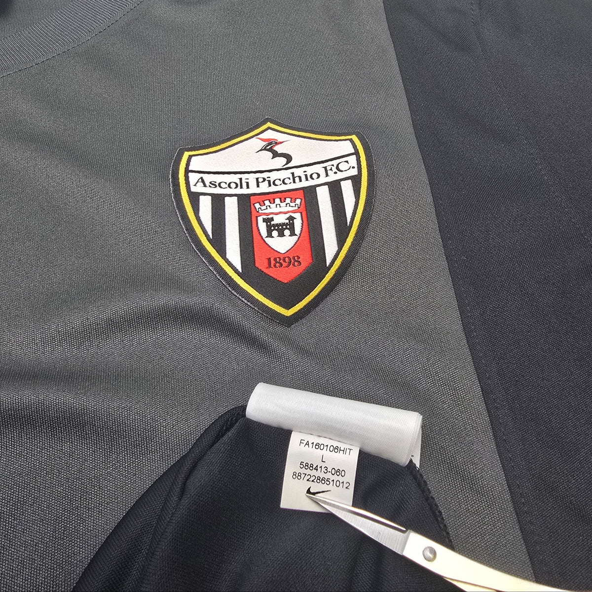 2017/18 Ascoli Third Football Shirt (L) Nike - Football Finery - FF305630