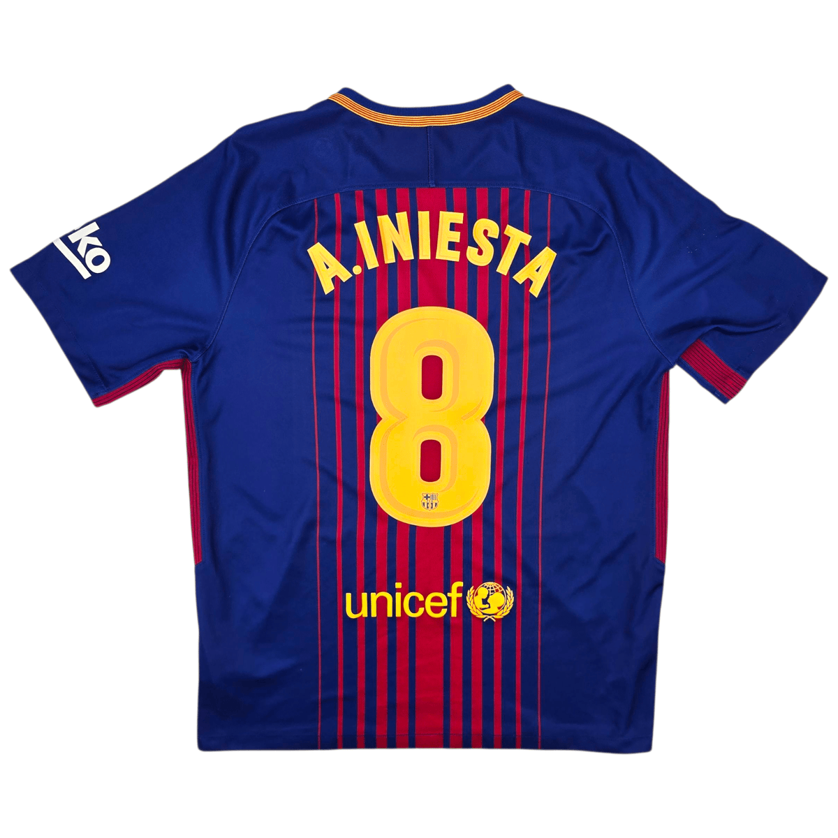 2017/18 Barcelona Home Football Shirt (M) Nike 8 Iniesta - Football Finery - FF302357
