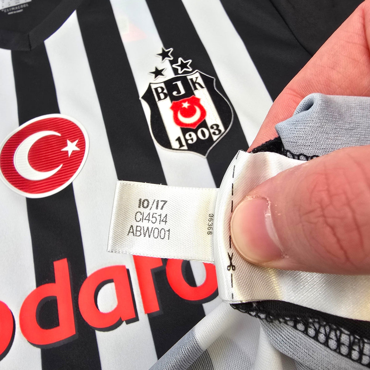 2017/18 Besiktas Away Football Shirt (M) Adidas 7 Quaresma - Football Finery - FF306662