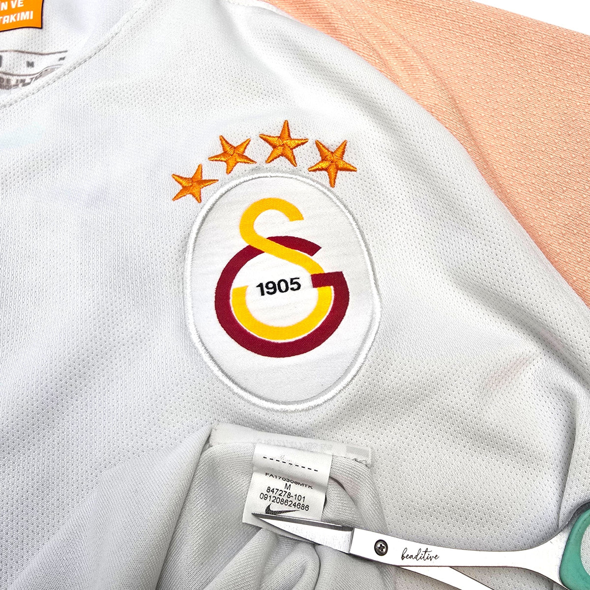 2017/18 Galatasaray Away Football Shirt (M) Nike - Football Finery - FF306315