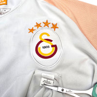 2017/18 Galatasaray Away Football Shirt (M) Nike - Football Finery - FF306315