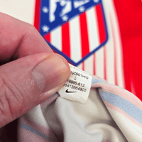 2018/19 Atletico Madrid Home Football Shirt (L) Nike 7 Griezmann - Football Finery - FF304045