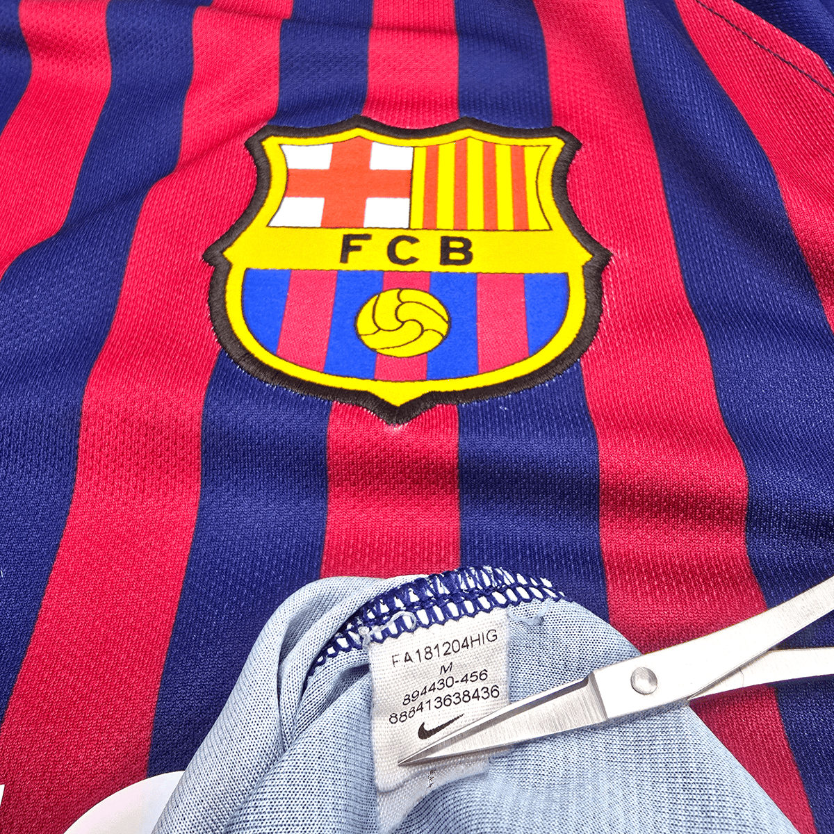 2018/19 Barcelona Home Football Shirt (M) Nike 10 Messi - Football Finery - FF302468
