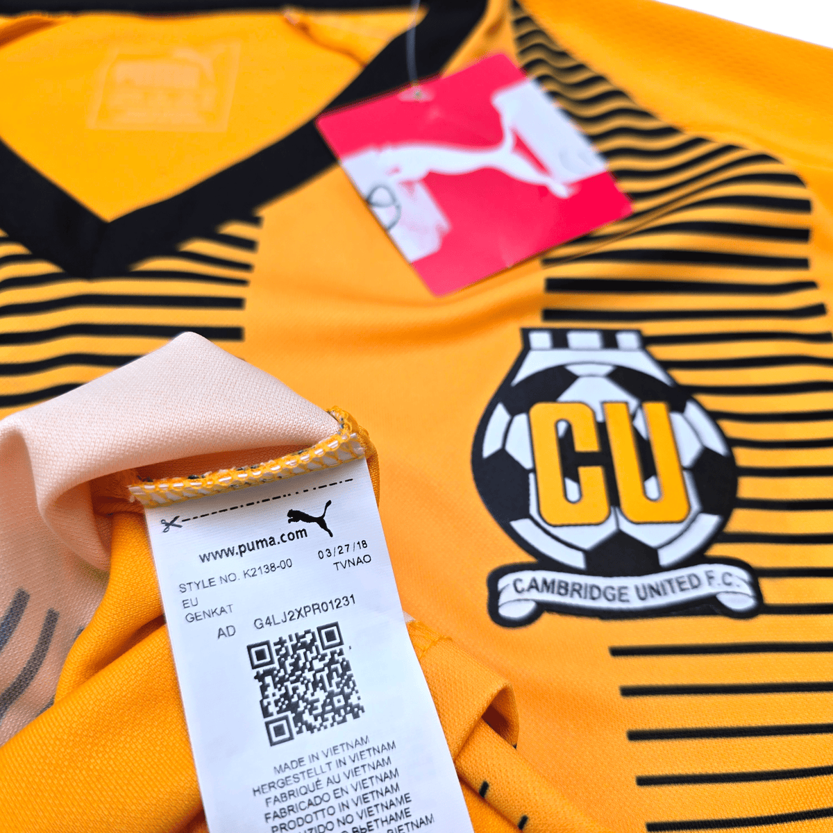 2018/19 Cambridge United Home Football Shirt (2XL) Puma (BNWTs) Squad Signed - Football Finery - FF303964