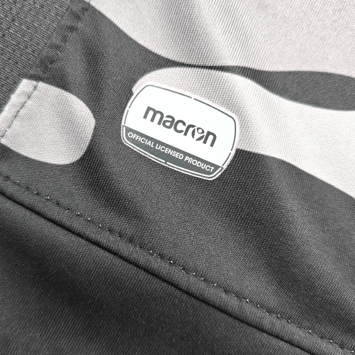 2018/19 Colchester United Away Football Shirt (M) Macron - Football Finery - FF300260