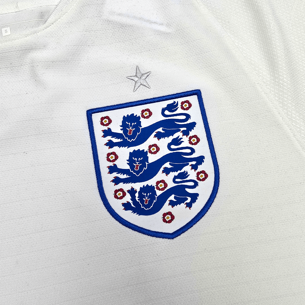 2018/19 England Home Football Shirt (S) Nike - Football Finery - FF303966