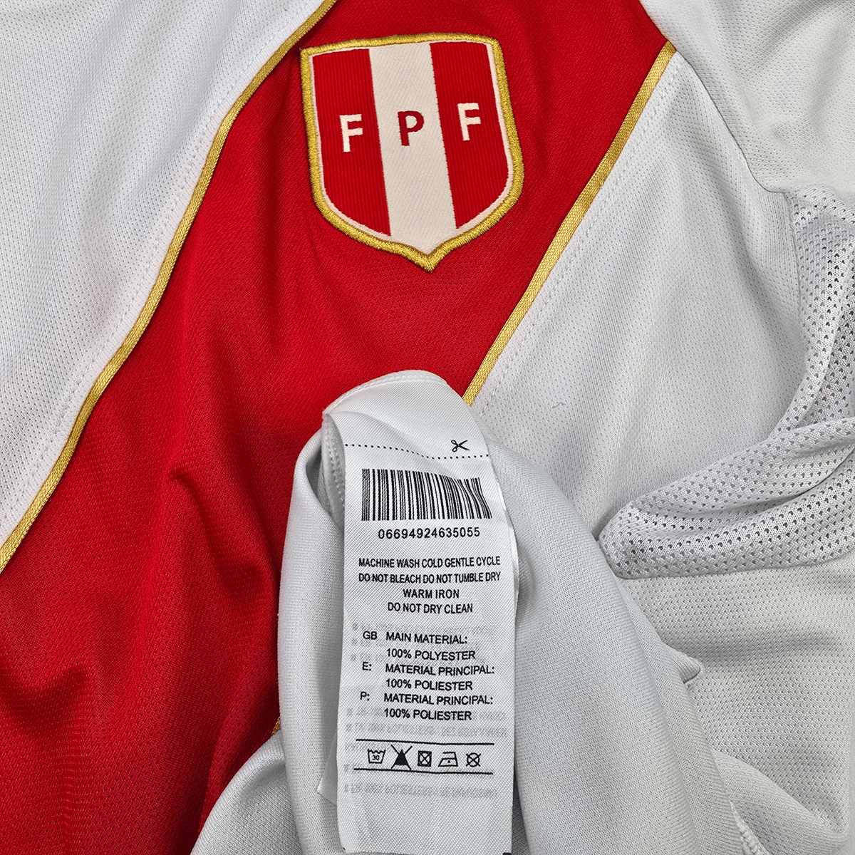 2018/19 Peru Home Football Shirt (S) Umbro - Football Finery - FF302506