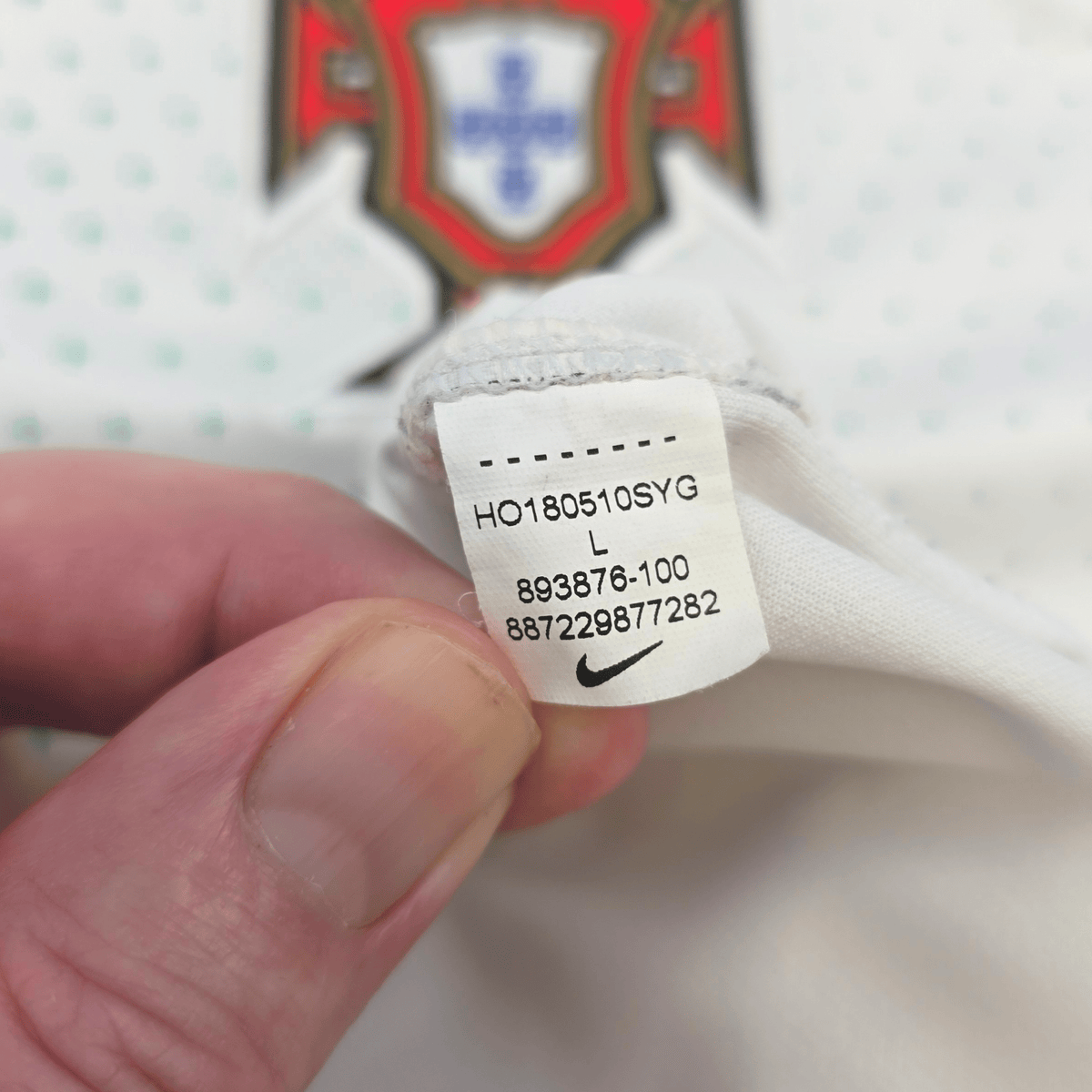 2018/19 Portugal Away Football Shirt (L) Nike 7 Ronaldo - Football Finery - FF302687