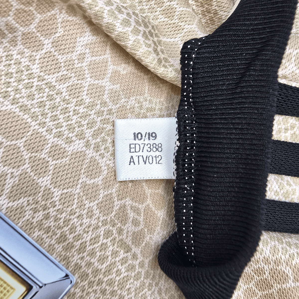 2019/20 Manchester United Away Football Shirt (2XL) Adidas 18 Fernandes - Football Finery - FF303424