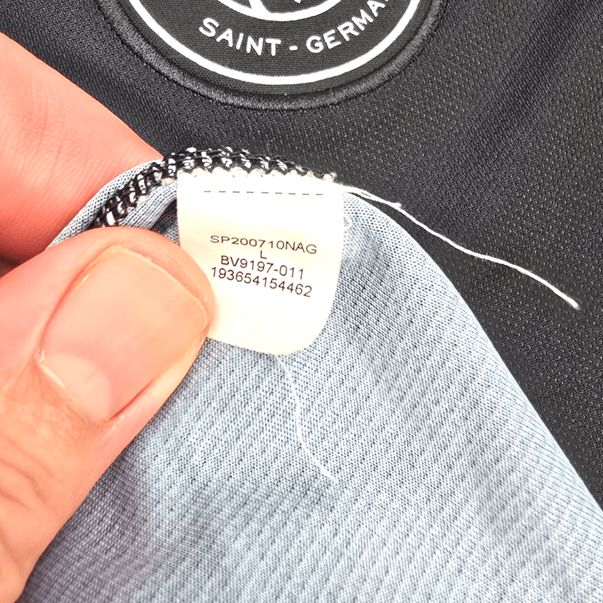 2019/20 PSG Fourth Football Shirt (L) Nike 7 Mbappe - Football Finery - FF302700