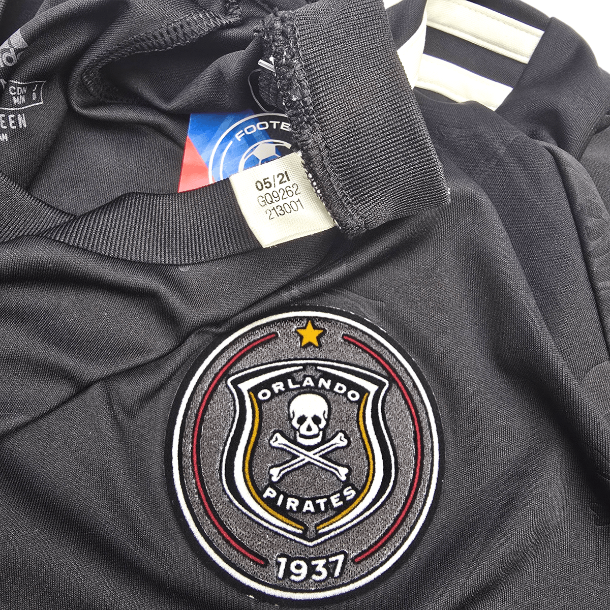 2021/22 Orlando Pirates Home Football Shirt (M) Adidas - Football Finery - FF302489