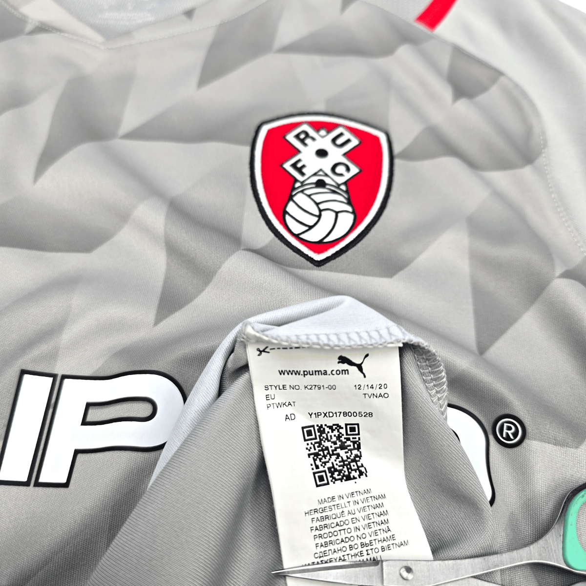 2021/22 Rotherham United Away Football Shirt (M) Puma - Football Finery - FF303333