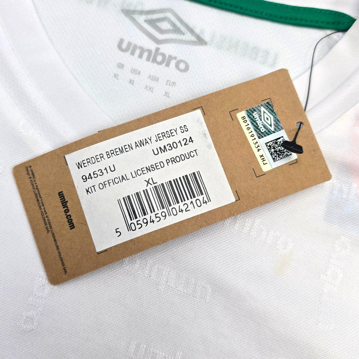 2021/22 Werder Bremen Away Football Shirt (XL) Umbro (BNWTs) - Football Finery - FF305950