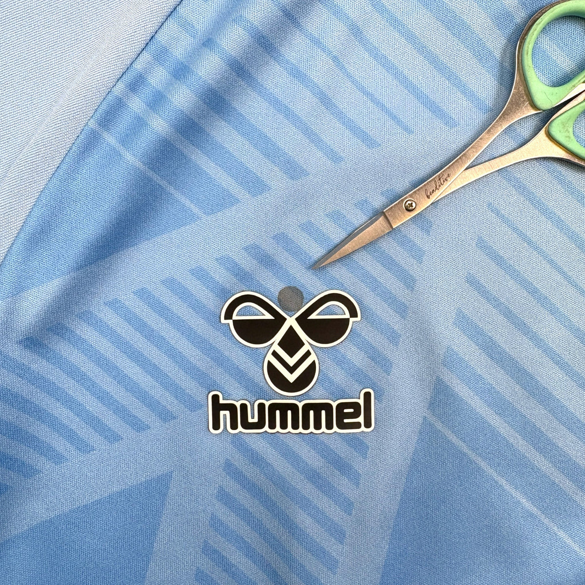 2022/23 Cambridge United Away Football Shirt (S) Hummel 26 Knibbs - Football Finery - FF303952