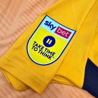 2022/23 Cambridge United Home Football Shirt (2XL) Hummel - Football Finery - FF303959