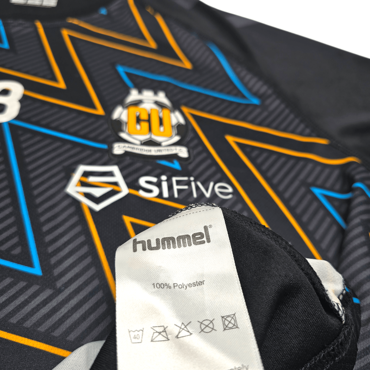 2022/23 Cambridge United Training Top (L) Hummel 23 (Morrison) - Football Finery - FF303948
