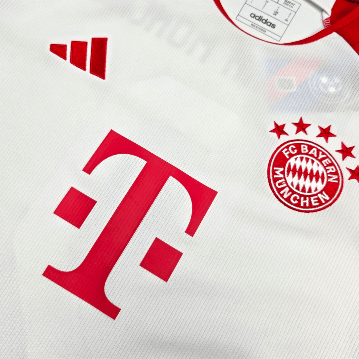 2023/24 Bayern Munich Home Football Shirt (L) Adidas 9 Kane - Football Finery - FF303700