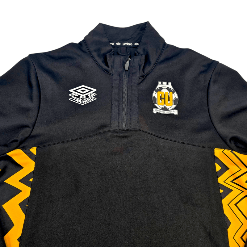 2023/24 Cambridge United Training Top (S) Umbro - Football Finery - FF303163