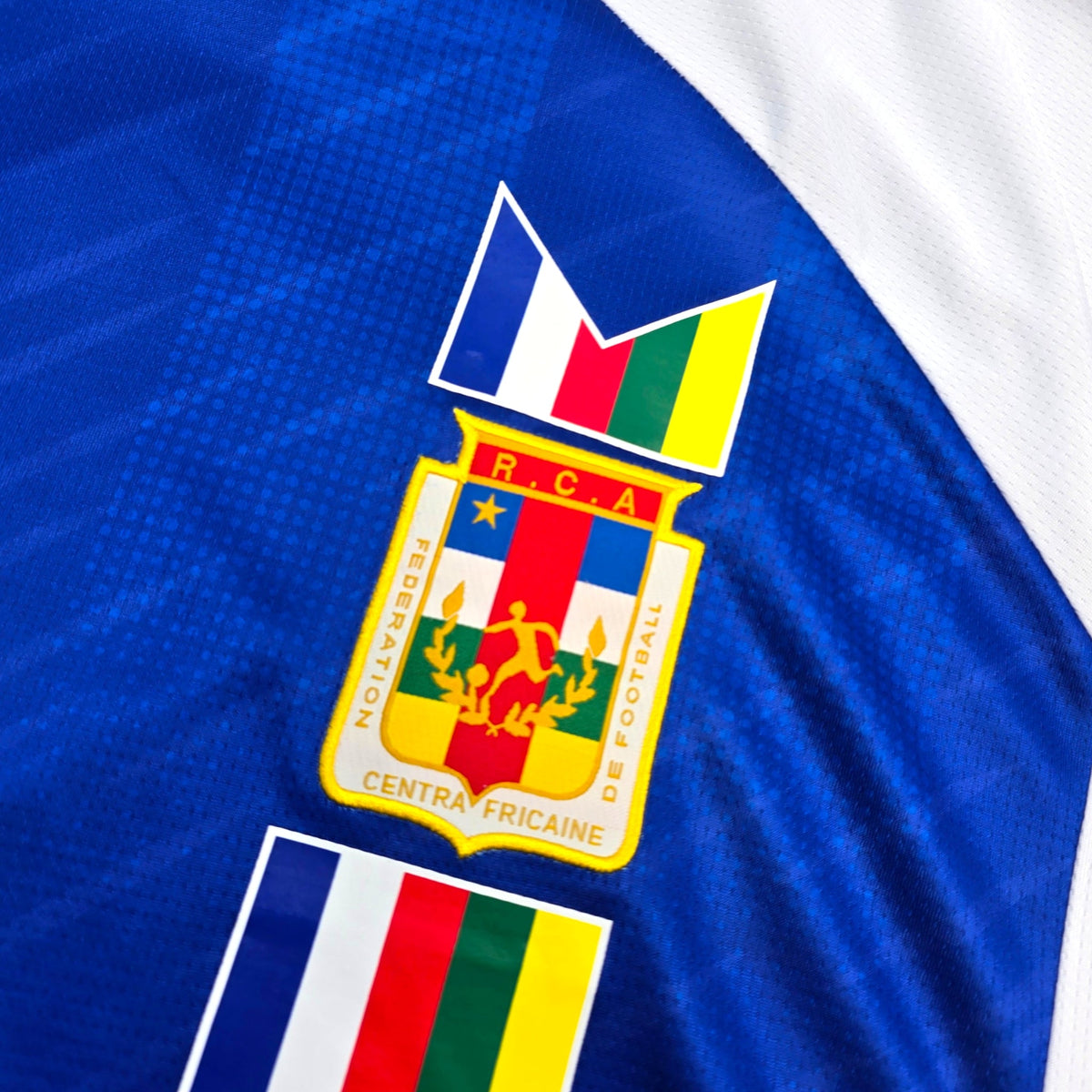 2023/24 Central African Republic Home Football Shirt (XL) Macron - Football Finery - FF304373