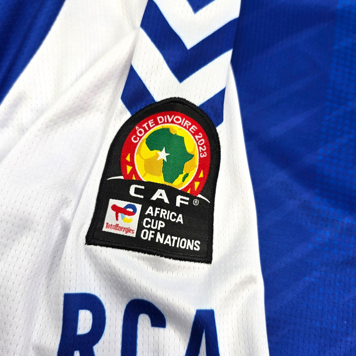 2023/24 Central African Republic Home Football Shirt (XL) Macron - Football Finery - FF304373